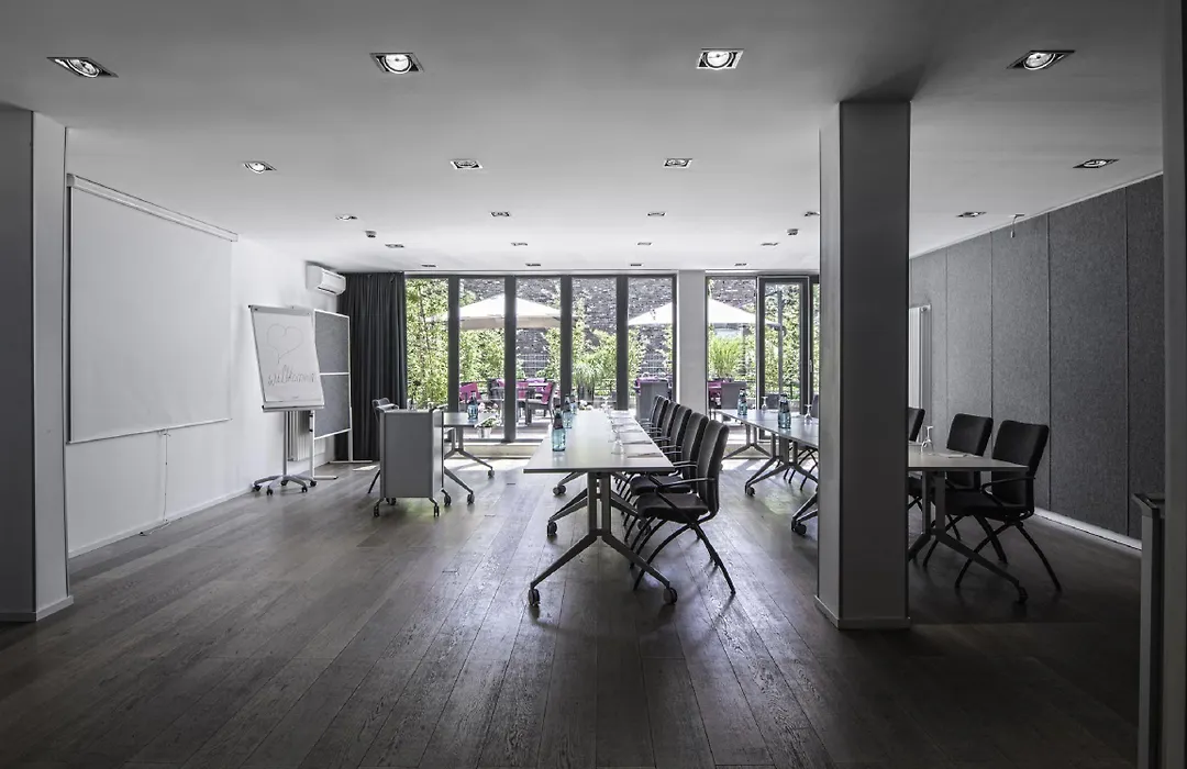 Pearl Design Hotel Frankfurt City-1